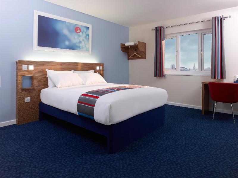Travelodge London Raynes Park Bagian luar foto